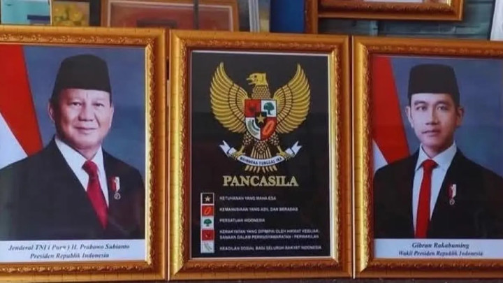 Heboh Anggaran Bingkai Foto Presiden Rp4,14 Miliar, Kemensos Disorot Publik