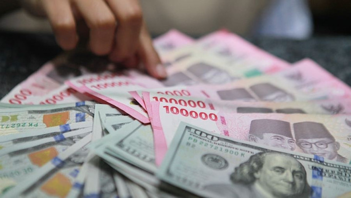 Rupiah Jebol Rp18.000 per Dolar AS, Tanda-Tanda Krisis 1998 Mulai Terlihat Lagi?