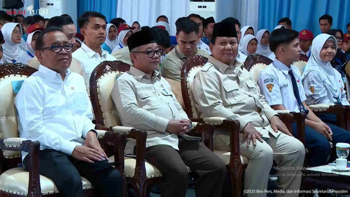 Prabowo Dorong Pendidikan Gratis, Pemerintah Hitung Kebutuhan Capai Rp393,7 Triliun