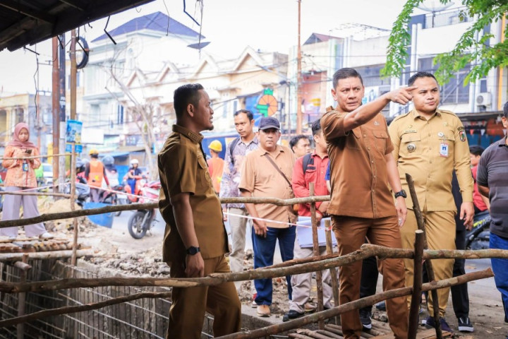 Dinas PUPR Pekanbaru Pastikan Capaian Pengerjaan Drainase Sudah 40 Persen